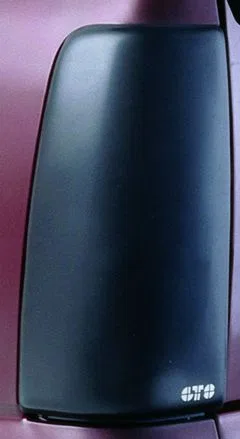 GT4154 – GT STYLING Tail Light Center Panel Cover, Solid Blackout Plastic - view 2